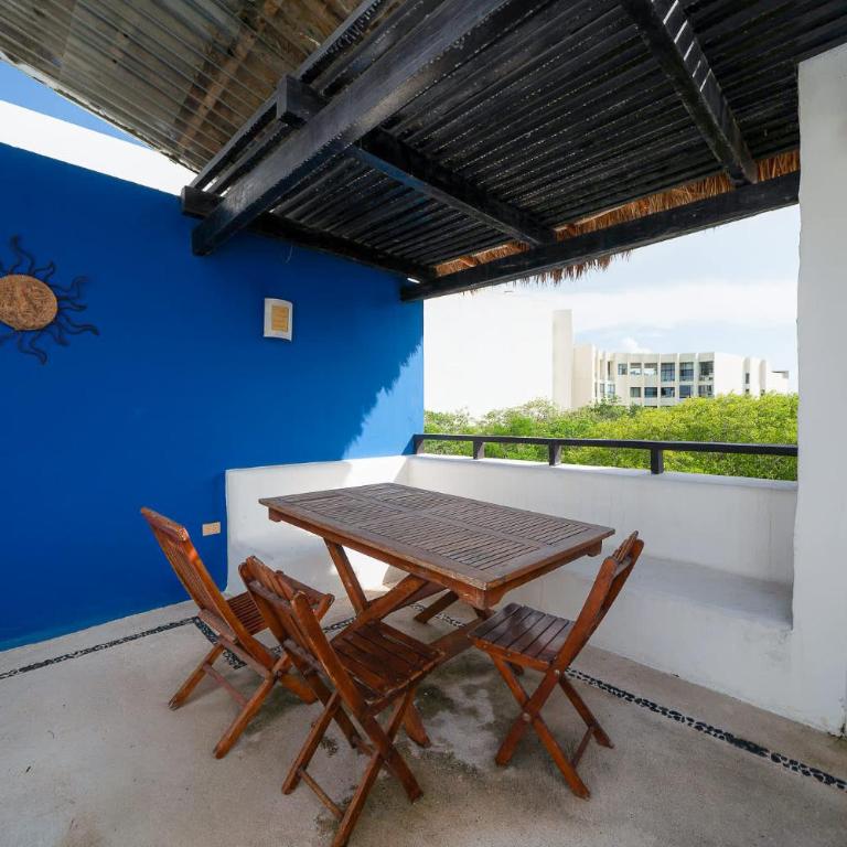 Penthouse 2BR Private Jacuzzi - 3 Blocks to Beach - Appartement 2 Chambres - 50