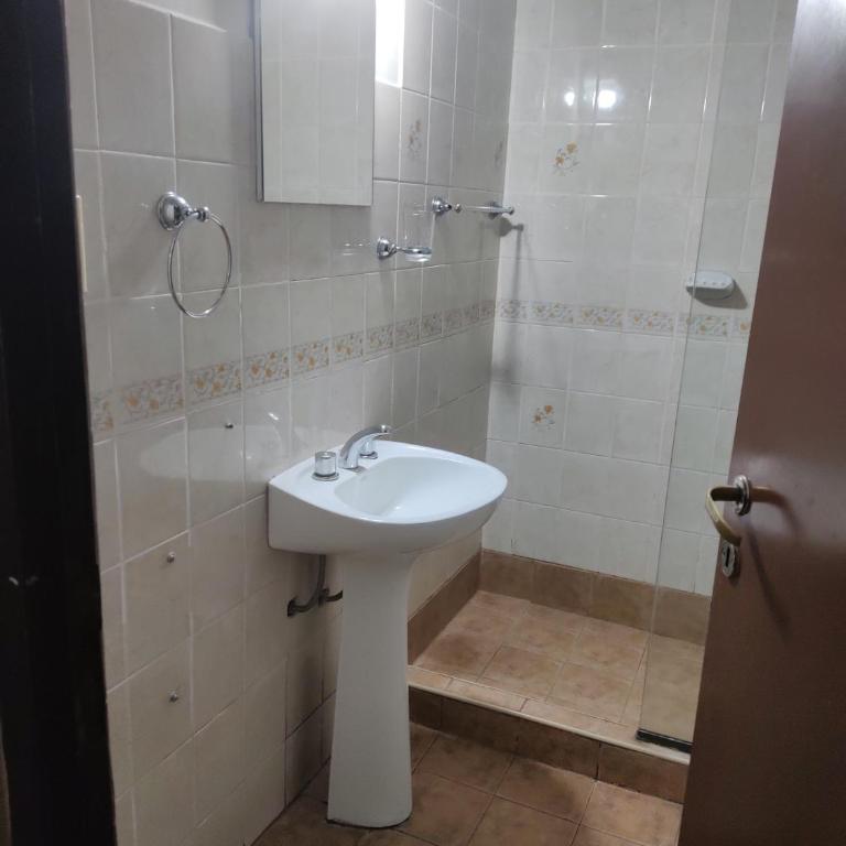 Hotel El Montañes - Habitación Doble con baño privado - 5
