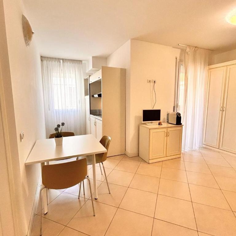 Residence Suite Smeraldo - One-Bedroom Apartment - 3