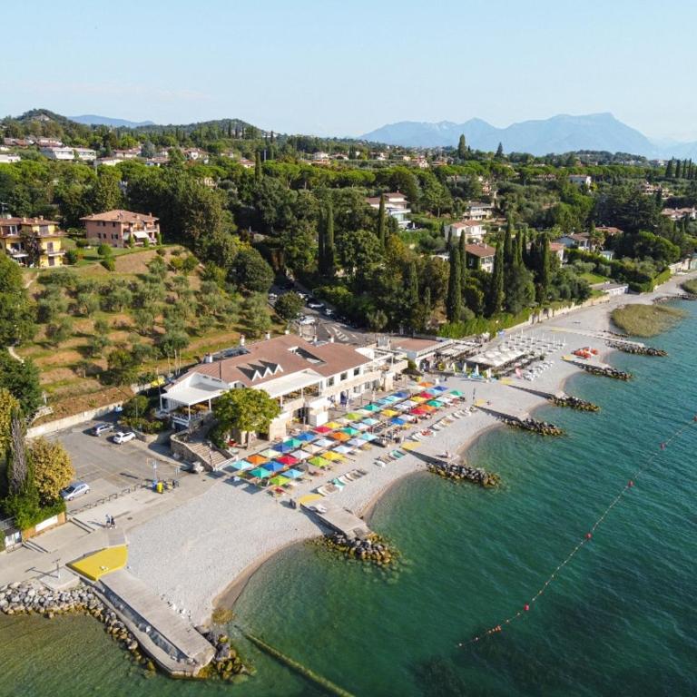 - Piscina e parcheggio - Casa a pochi passi dal Lago - One-Bedroom Apartment with Pool View - 24