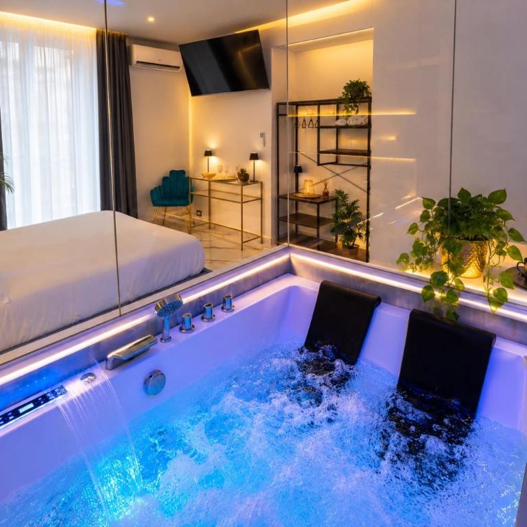 BELLINI JACUZZI SUITE Catania - Camera Matrimoniale Deluxe con Balcone - 7