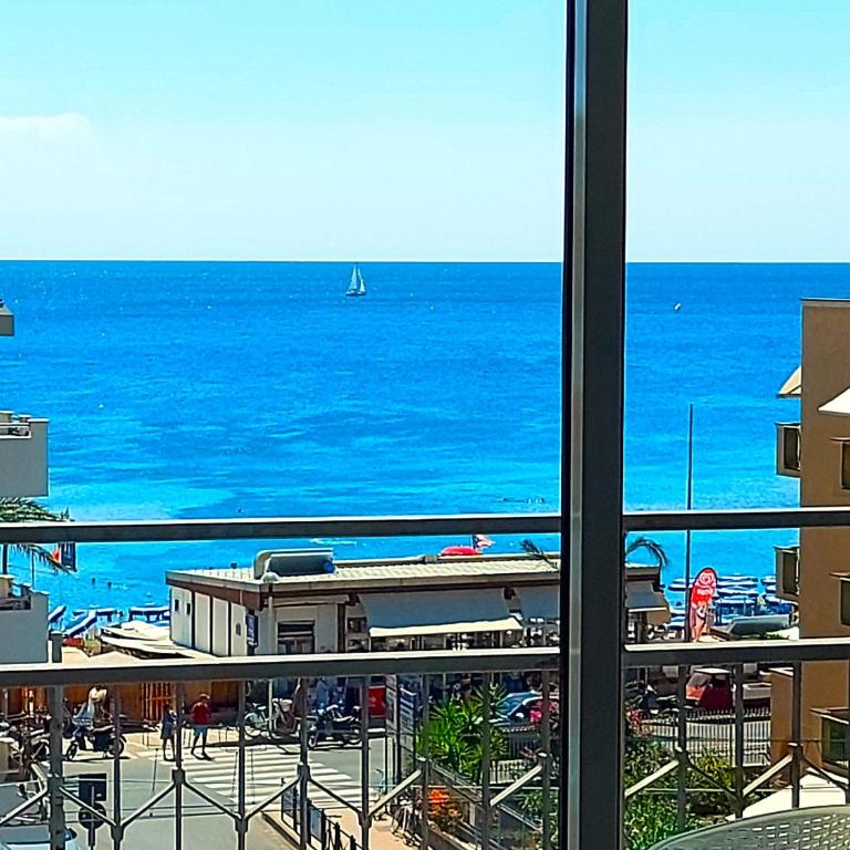 La casa di Giuly, vista mare, parcheggio privato. - Appartamento con Vista Mare - 2