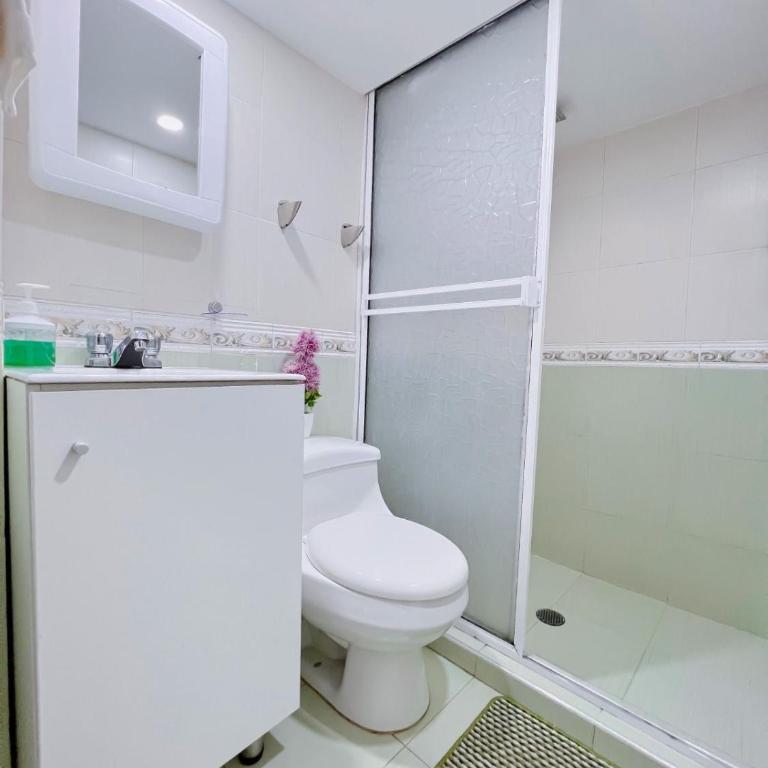 Charming three-bedroom apartment located in the historic walled city center of Cartagena - Three-Bedroom Apartment - 10