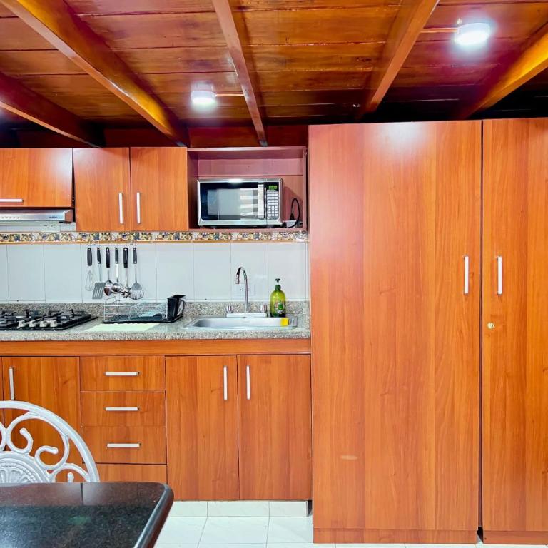 Charming three-bedroom apartment located in the historic walled city center of Cartagena - Three-Bedroom Apartment - 12
