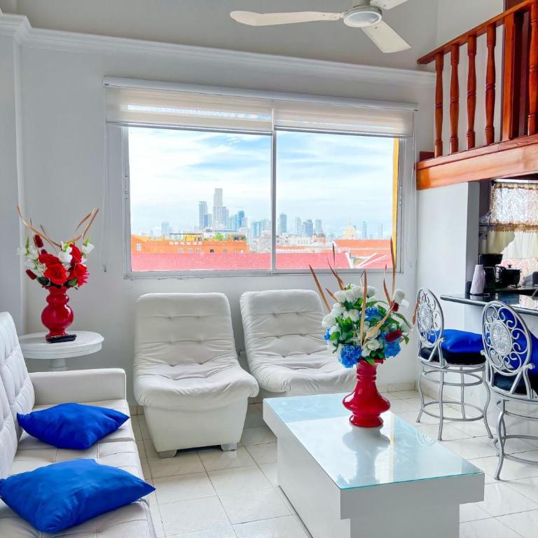 Charming three-bedroom apartment located in the historic walled city center of Cartagena - Three-Bedroom Apartment - 19