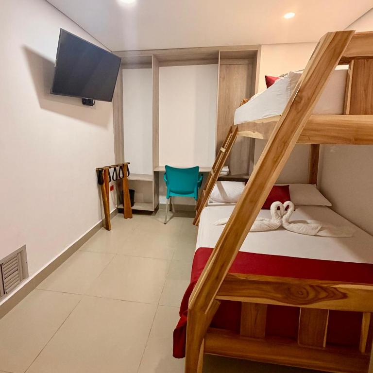 Hotel Carolina Del Mar - Habitación Familiar Estándar - 1