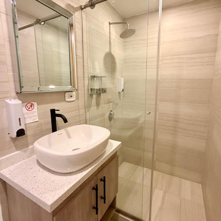 Hotel Carolina Del Mar - Habitación Familiar Estándar - 5