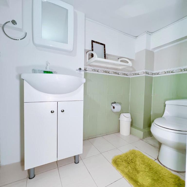 Charming three-bedroom apartment located in the historic walled city center of Cartagena - Three-Bedroom Apartment - 30