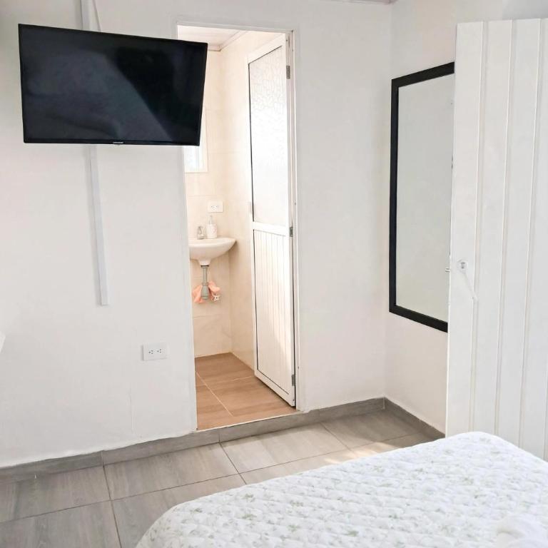 habitacion con baño privado - Habitación Estándar - 1 cama grande - 5