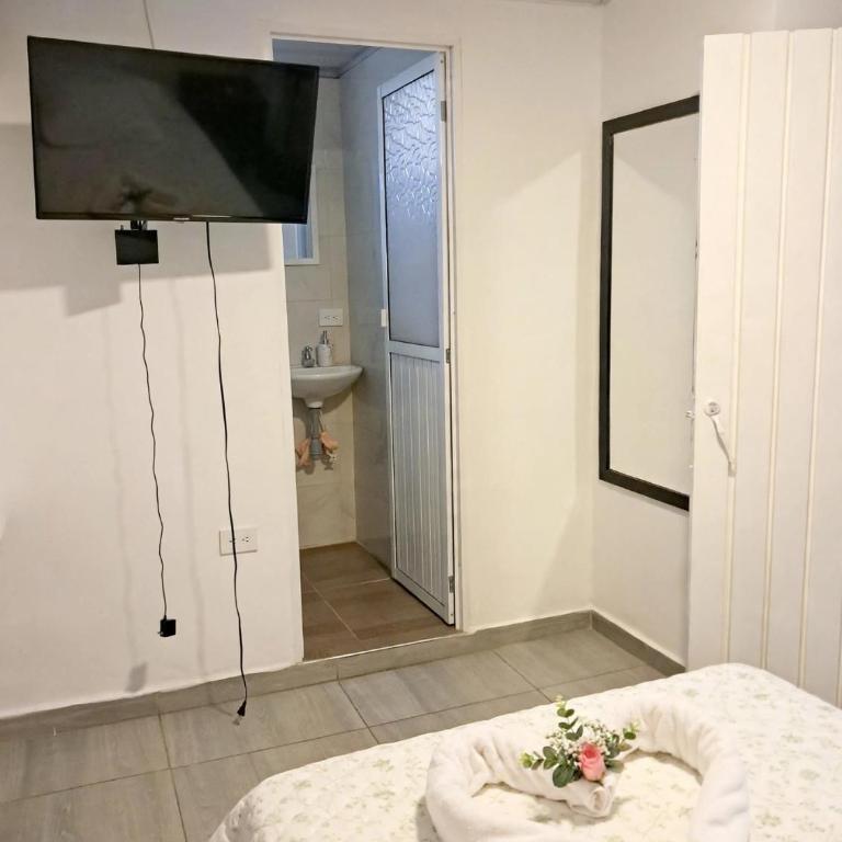 habitacion con baño privado - Habitación Estándar - 1 cama grande - 14