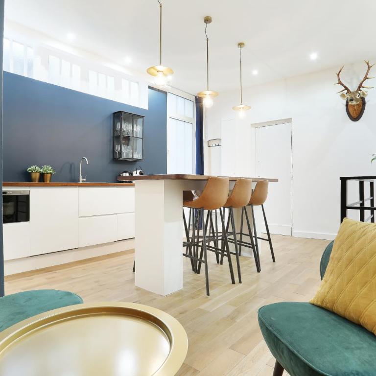 Rent a Room - Charon 3 - Appartement en Duplex - 12