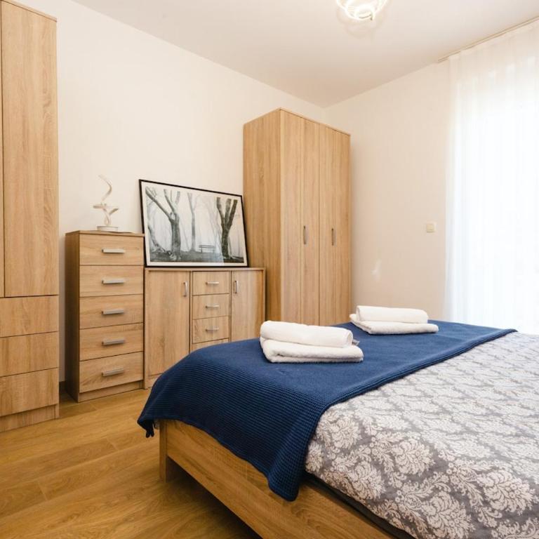Monika's Seaview Apartment 2 - Two-Bedroom Apartment - 8