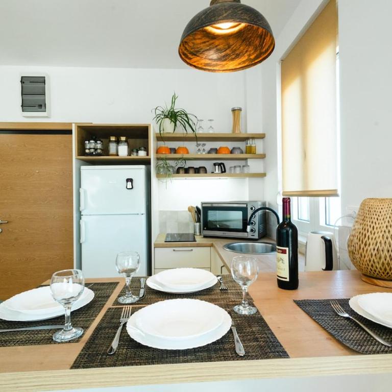 Monika's Seaview Apartment 2 - Two-Bedroom Apartment - 10