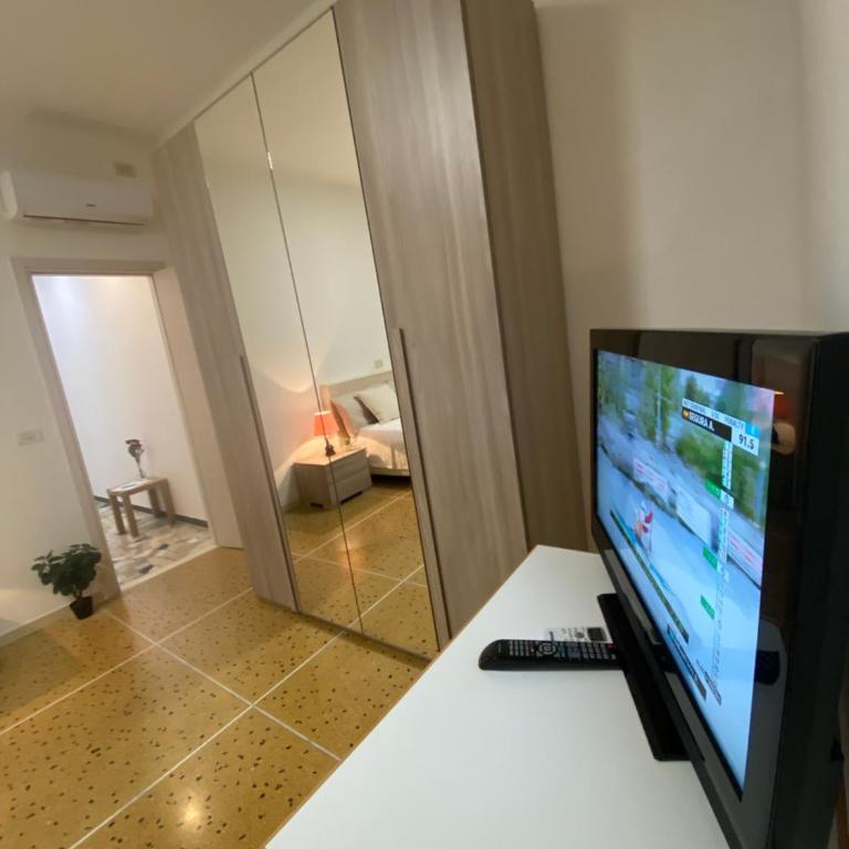 Casa Gobetti-Bologna Centrale - Camera Matrimoniale con Bagno Privato - 42