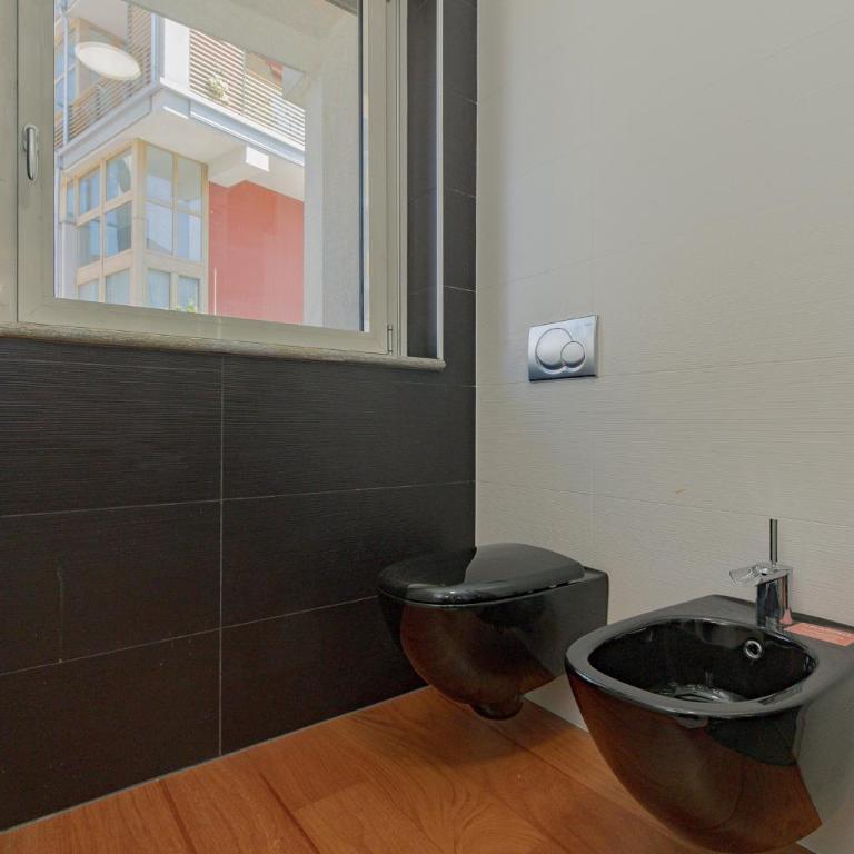 Spacious 180 Luxury Milan Apartment with 3 Bedrooms, 3 Baths & Jacuzzi Bocconi Campus - Appartamento con 3 Camere da Letto - 8