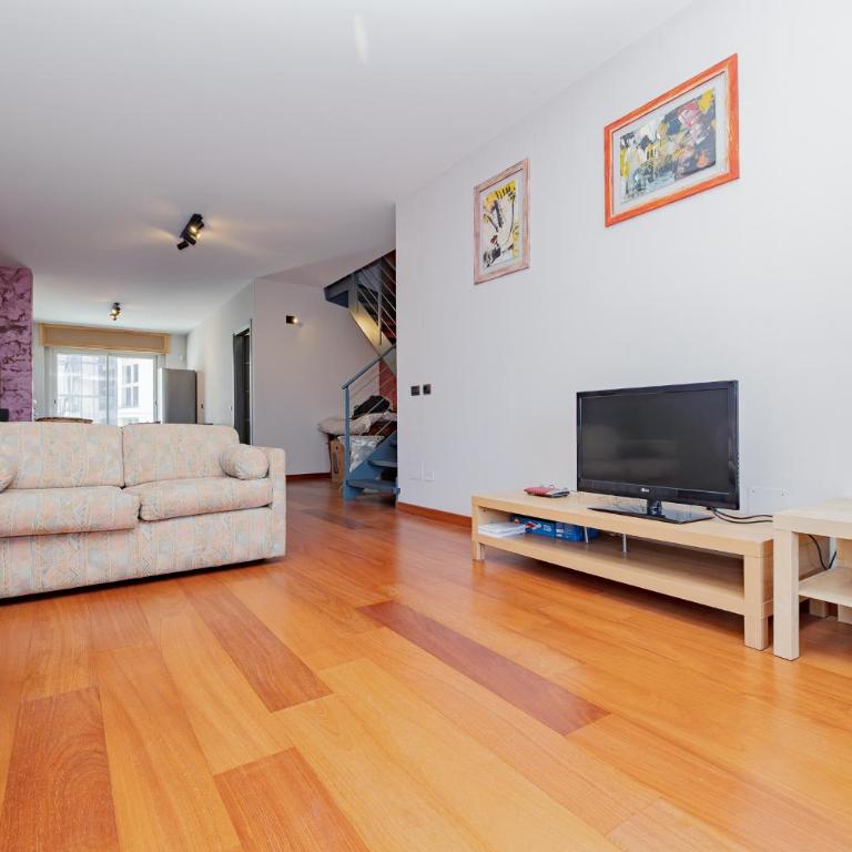 Spacious 180 Luxury Milan Apartment with 3 Bedrooms, 3 Baths & Jacuzzi Bocconi Campus - Appartamento con 3 Camere da Letto - 16