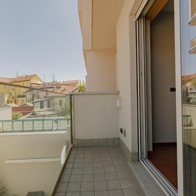 Spacious 180 Luxury Milan Apartment with 3 Bedrooms, 3 Baths & Jacuzzi Bocconi Campus - Appartamento con 3 Camere da Letto - 19