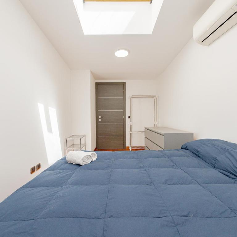 Spacious 180 Luxury Milan Apartment with 3 Bedrooms, 3 Baths & Jacuzzi Bocconi Campus - Appartamento con 3 Camere da Letto - 39