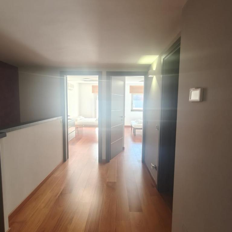 Spacious 180 Luxury Milan Apartment with 3 Bedrooms, 3 Baths & Jacuzzi Bocconi Campus - Appartamento con 3 Camere da Letto - 87
