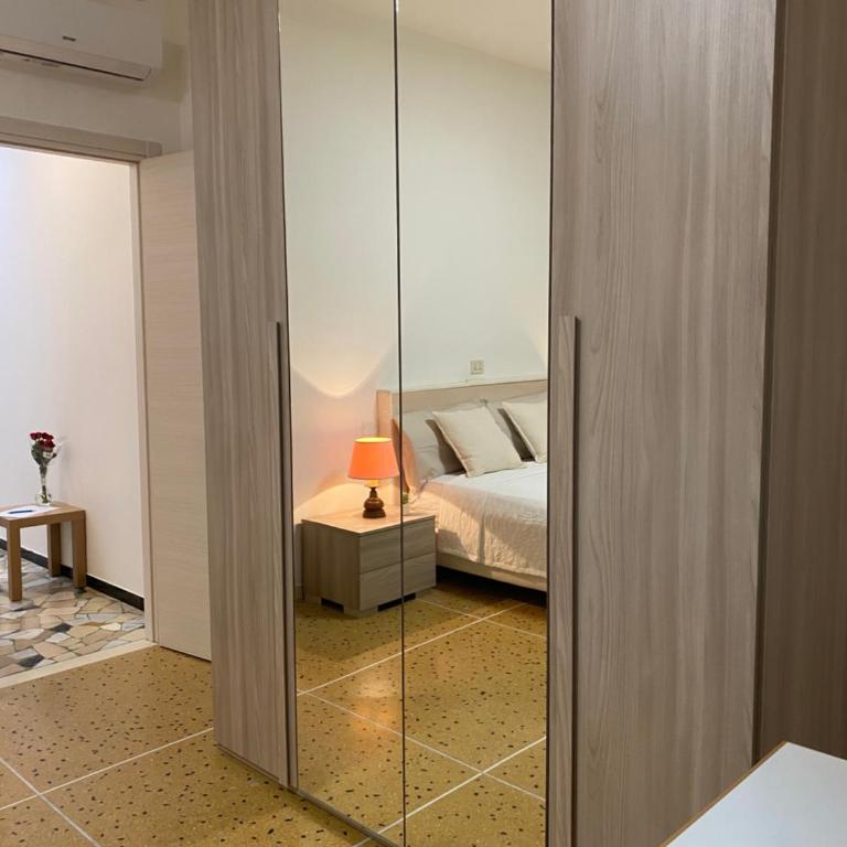 Casa Gobetti-Bologna Centrale - Camera Matrimoniale con Bagno Privato - 47