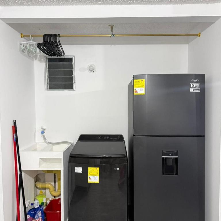 APARTAMENTO CON PISCINA y AIRE ACONDICIONADO EN RICAURTE - Apartamento de 2 dormitorios - 13