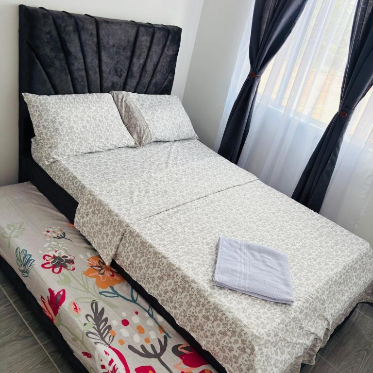 APARTAMENTO CON PISCINA y AIRE ACONDICIONADO EN RICAURTE - Apartamento de 2 dormitorios - 12