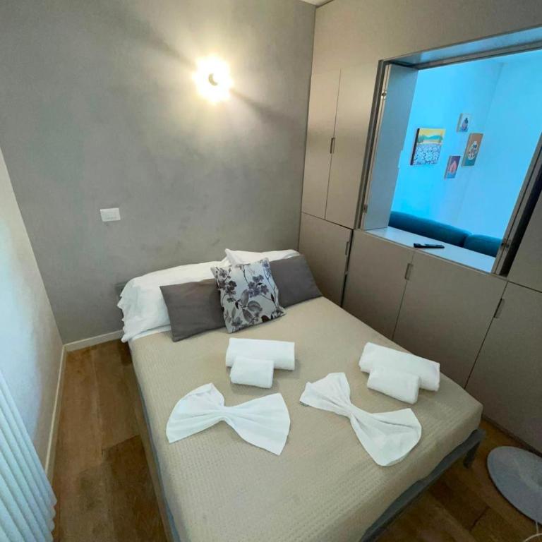Noah Suite & Apartments - King Room with Sea View - 37