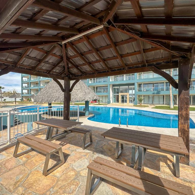 Upscale Ocean View 2BR Condo #509 - Apartment - 53