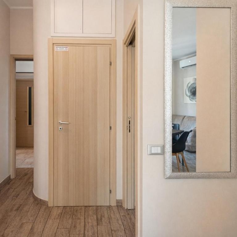 Chic Rome Apartment Near Metro B & Colosseum - Apartment mit 1 Schlafzimmer - 12