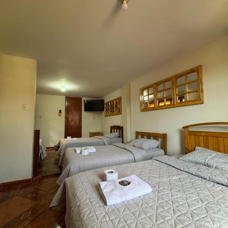 toma's hostel - Quadruple Room - 1