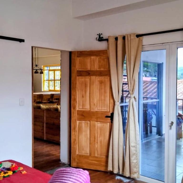 La Chapolera with Hot Tub and Free Private Parking - Three-Bedroom Apartment - 7