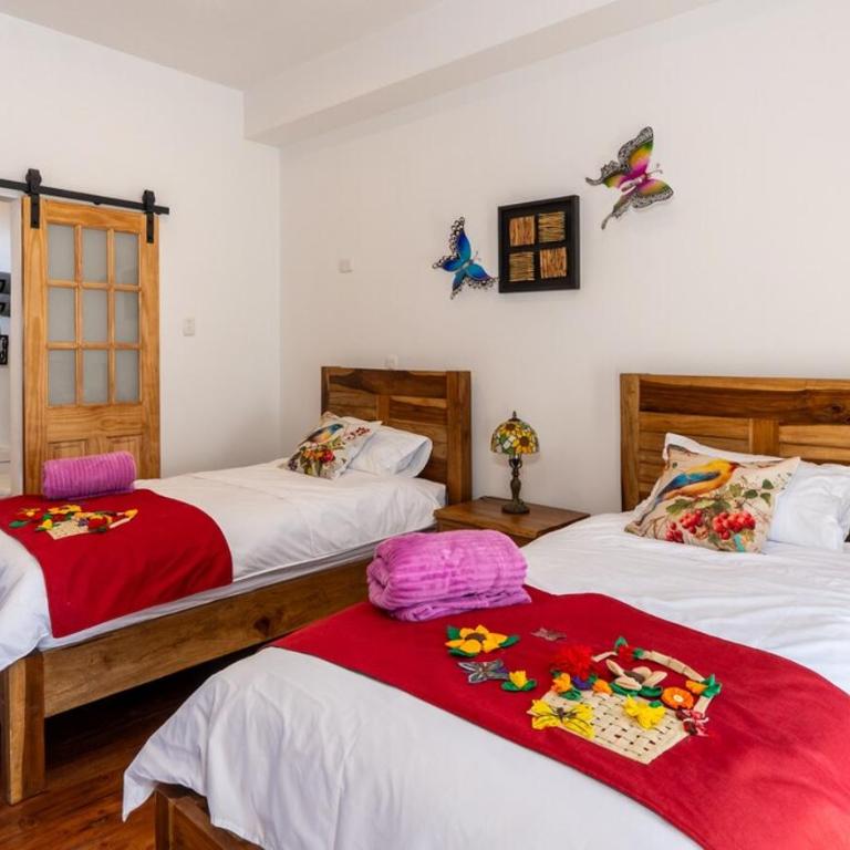La Chapolera with Hot Tub and Free Private Parking - Three-Bedroom Apartment - 10