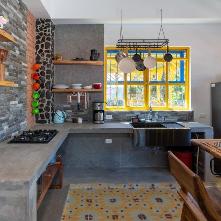 La Chapolera with Hot Tub and Free Private Parking - Three-Bedroom Apartment - 15