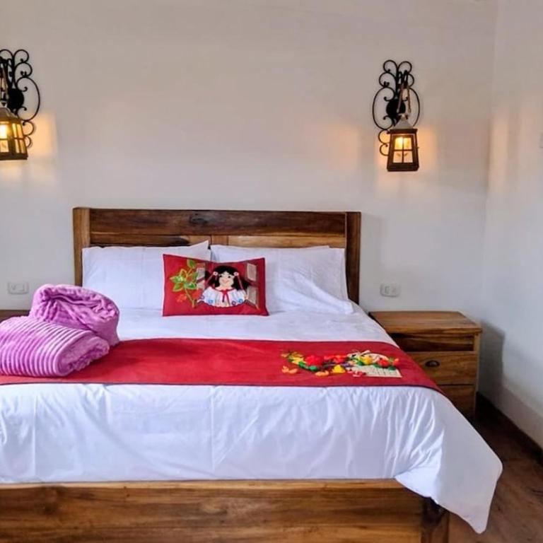 La Chapolera with Hot Tub and Free Private Parking - Three-Bedroom Apartment - 16