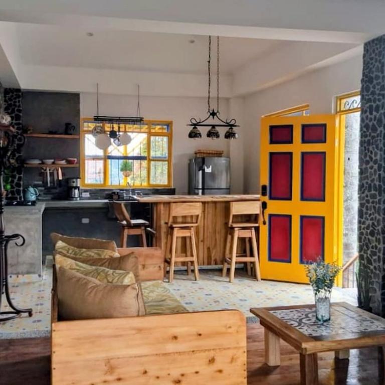 La Chapolera with Hot Tub and Free Private Parking - Three-Bedroom Apartment - 21