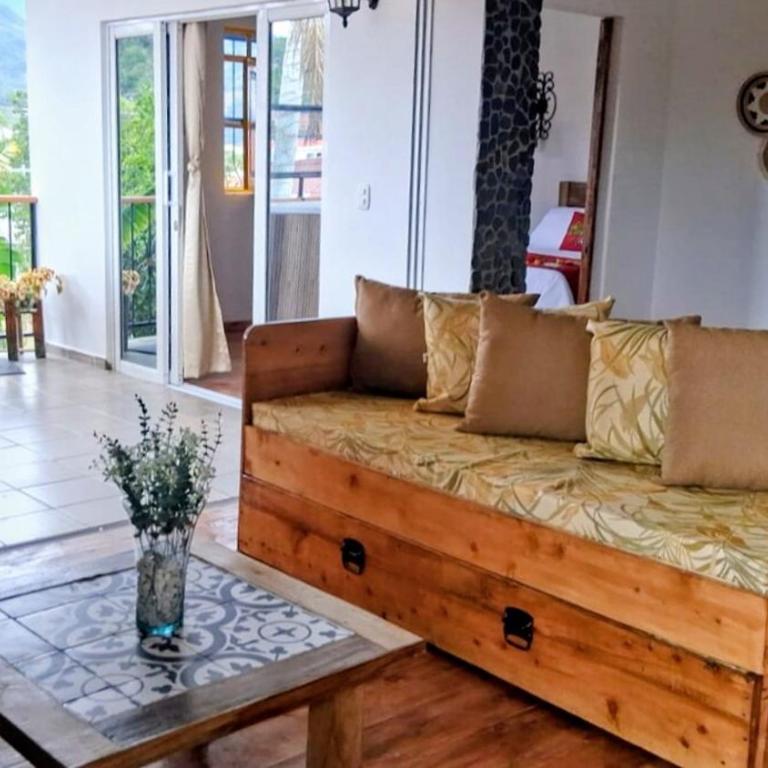 La Chapolera with Hot Tub and Free Private Parking - Three-Bedroom Apartment - 26