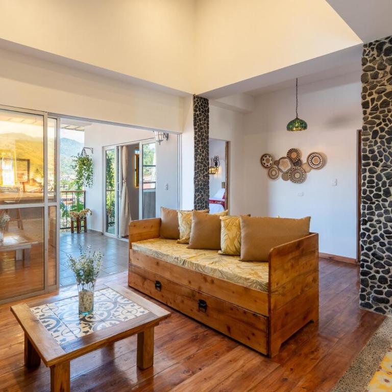 La Chapolera with Hot Tub and Free Private Parking - Three-Bedroom Apartment - 41