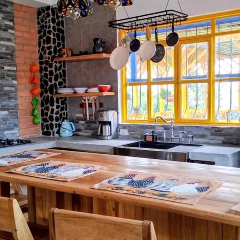 La Chapolera with Hot Tub and Free Private Parking - Three-Bedroom Apartment - 47
