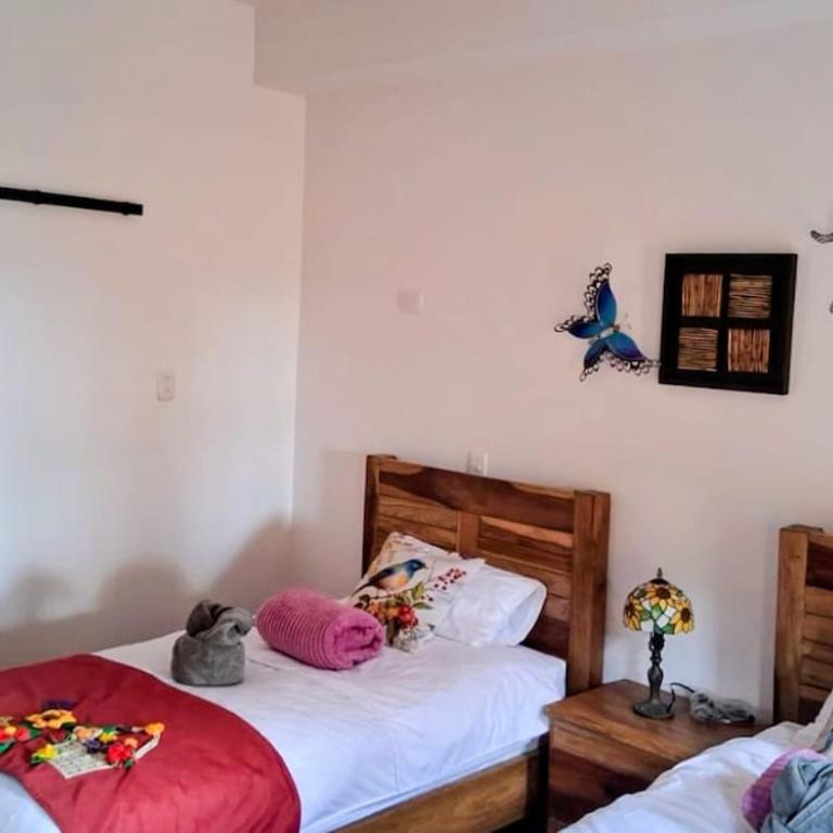 La Chapolera with Hot Tub and Free Private Parking - Three-Bedroom Apartment - 51