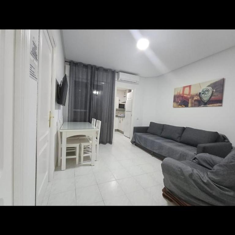 Primera Línea de Playa en Barbate - Apartamento de 2 dormitorios - 100