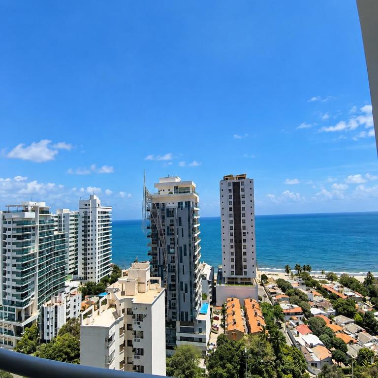 Apartamento en Salguero Sunset Vista al Mar, Piscina, Jacuzzi - Piso 15 - Apartamento de 2 dormitorios con balcón y vistas al mar - 2