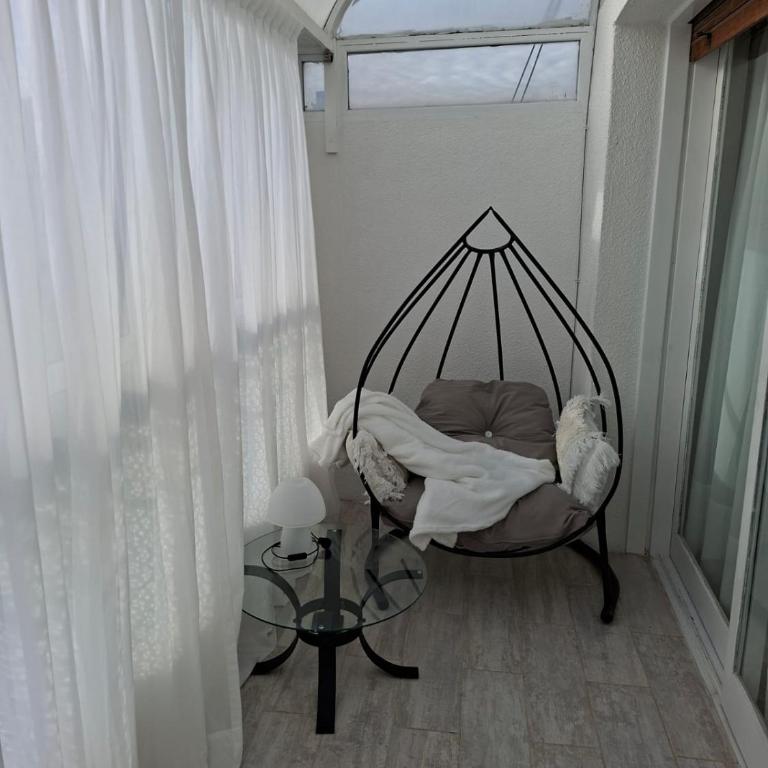 Exclusivo Semipiso con Balcón Techado y Gran Vista a metros del Hospital Italiano - One-Bedroom Apartment - 13