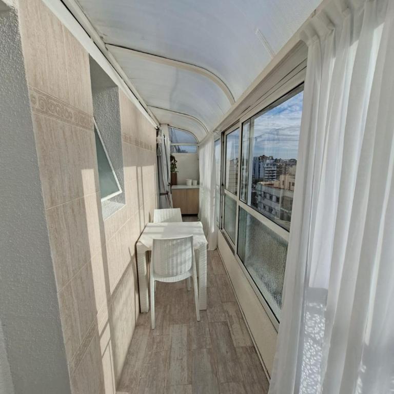 Exclusivo Semipiso con Balcón Techado y Gran Vista a metros del Hospital Italiano - One-Bedroom Apartment - 4