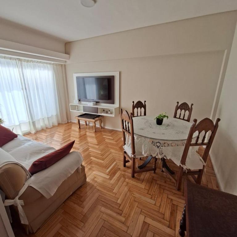 Exclusivo Semipiso con Balcón Techado y Gran Vista a metros del Hospital Italiano - One-Bedroom Apartment - 27