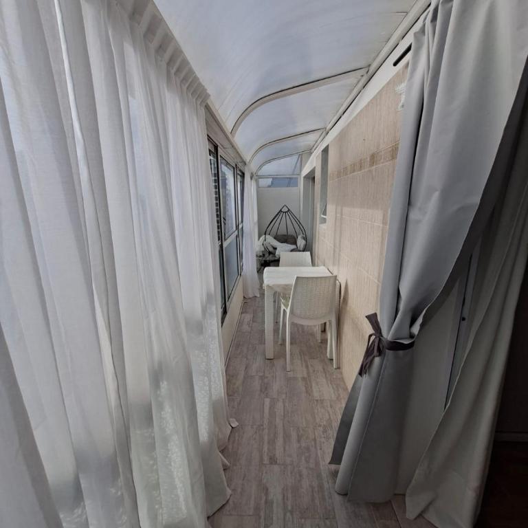 Exclusivo Semipiso con Balcón Techado y Gran Vista a metros del Hospital Italiano - One-Bedroom Apartment - 32