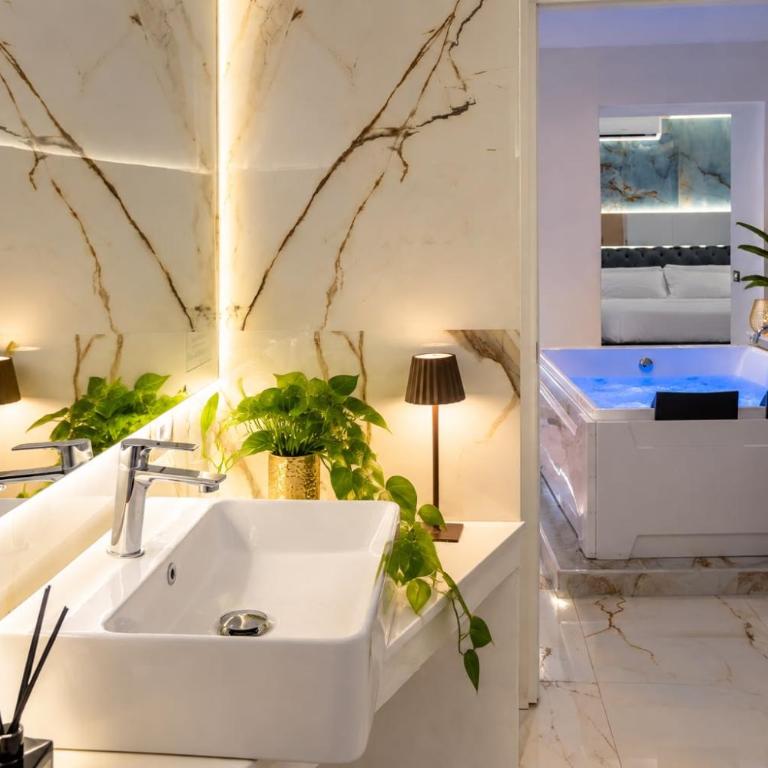 BELLINI JACUZZI SUITE Catania - Camera King - 6