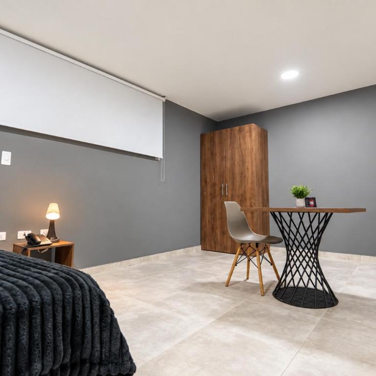 Xliving Host and Rooms - Double Room with Private Bathroom - 2