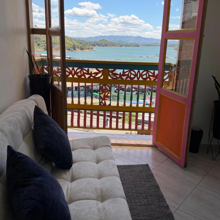 Vista a la represa - Apartamento de 1 dormitorio - 1