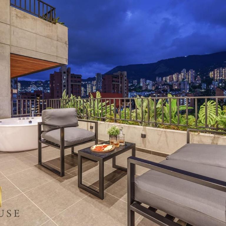 Loft de diseño, con vistas a la ciudad en el Poblado - Apartamento de 3 dormitorios - 21