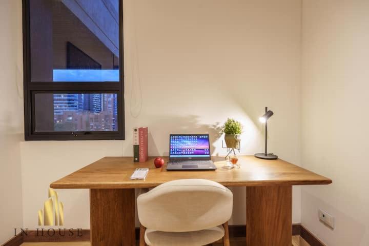 Loft de diseño, con vistas a la ciudad en el Poblado - Apartamento de 3 dormitorios - 25
